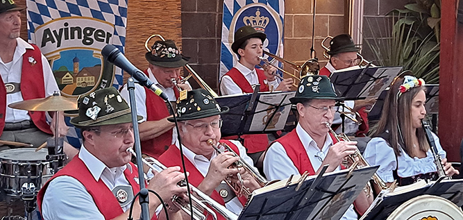 Roseburg German Band in concert