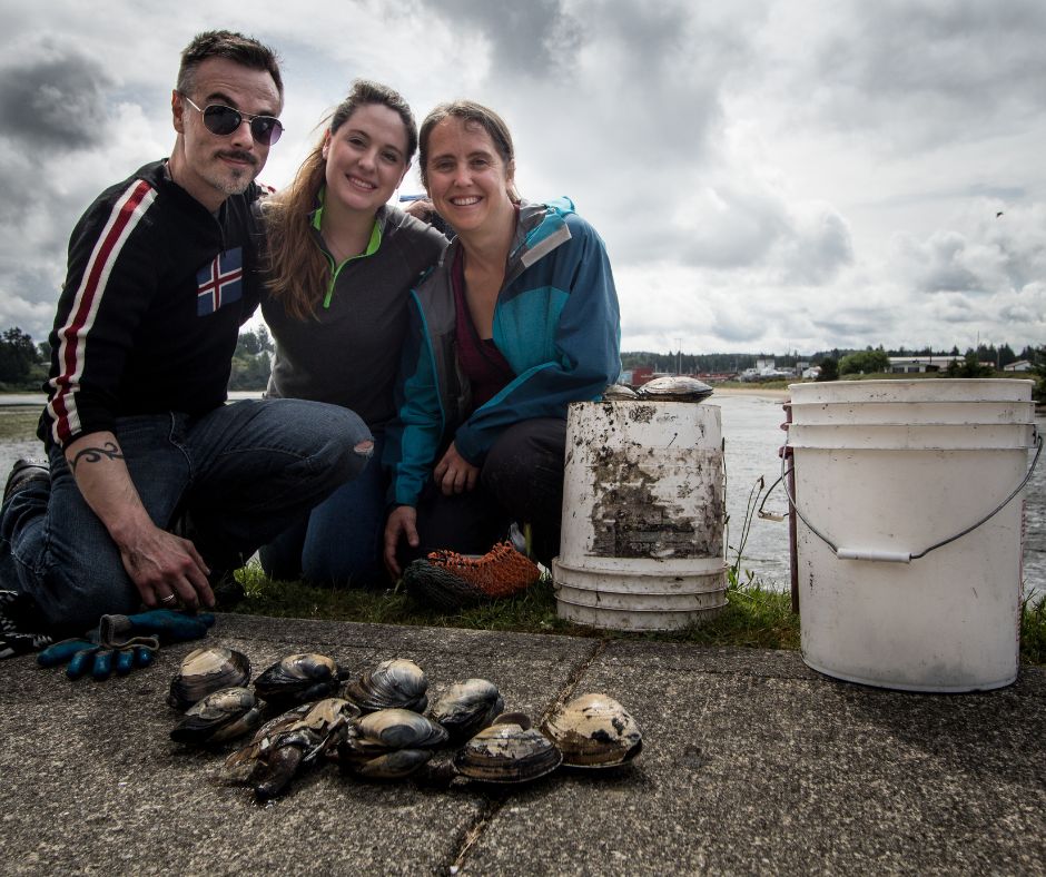 Oregon Coast Clamming